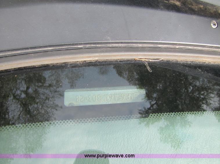 image for item A4640 2003 Ford F650 Super Duty dump truck