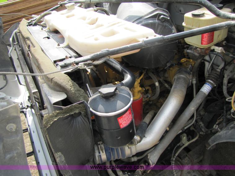 image for item A4640 2003 Ford F650 Super Duty dump truck