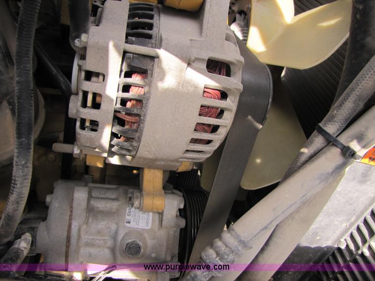 image for item A4640 2003 Ford F650 Super Duty dump truck