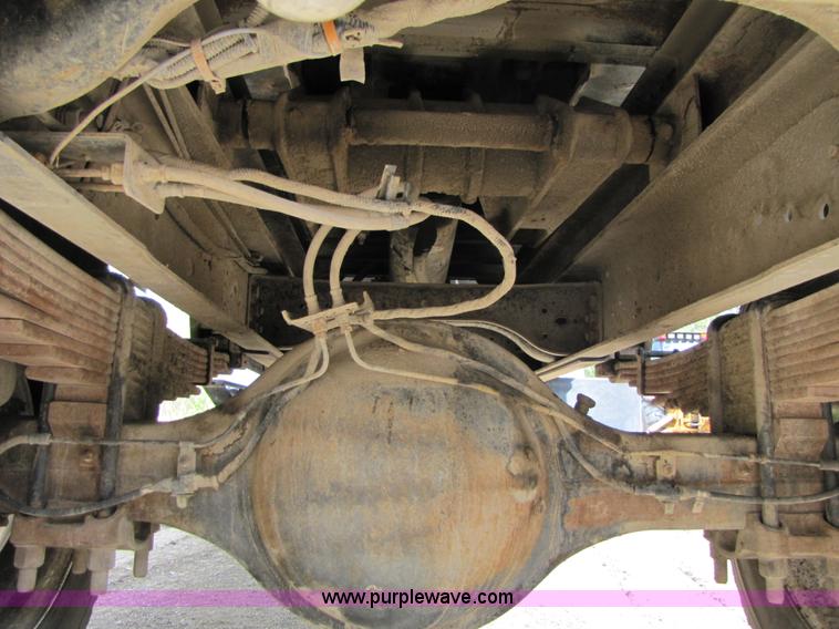 image for item A4640 2003 Ford F650 Super Duty dump truck