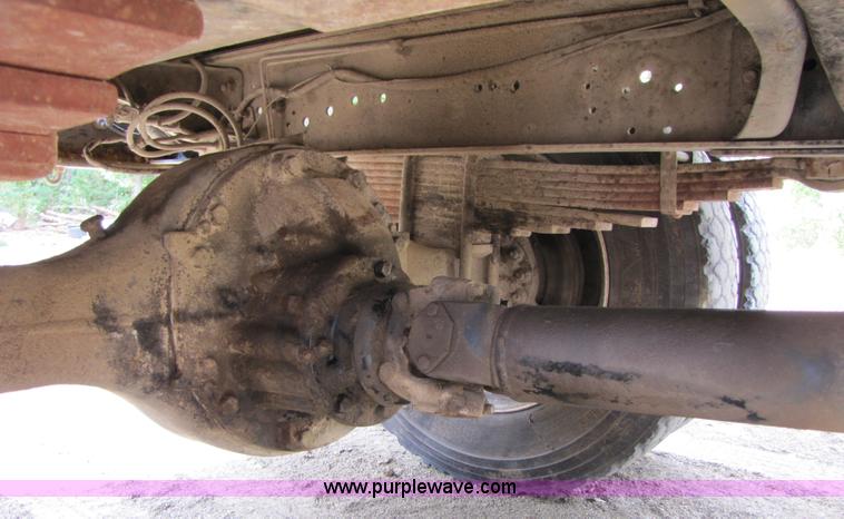 image for item A4640 2003 Ford F650 Super Duty dump truck