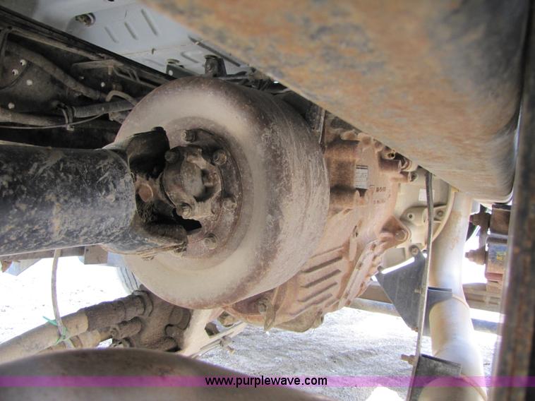 image for item A4640 2003 Ford F650 Super Duty dump truck