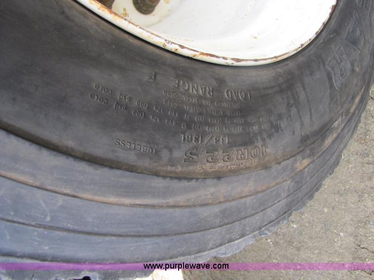 image for item A4640 2003 Ford F650 Super Duty dump truck