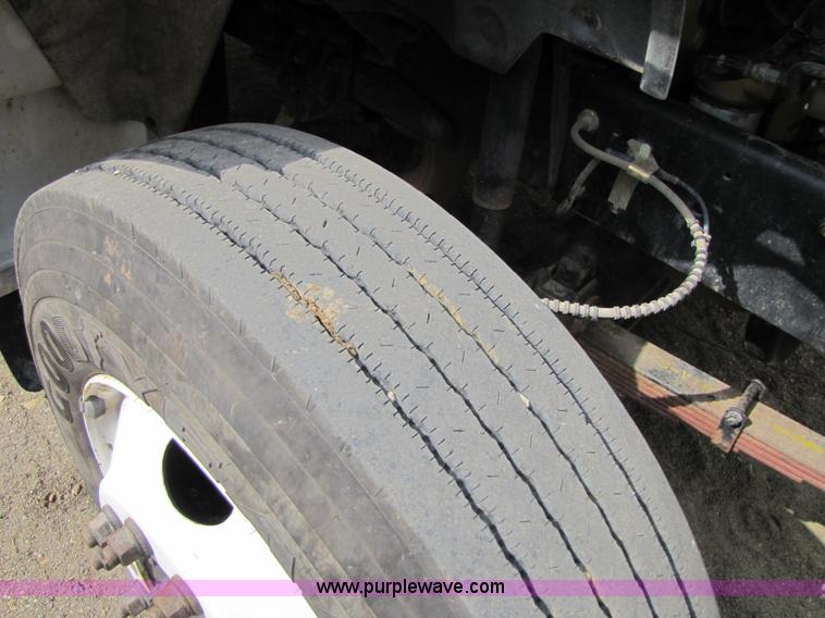 image for item A4640 2003 Ford F650 Super Duty dump truck