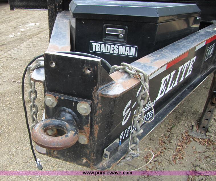 image for item A4642 2005 Elite 30' tandem axle flatbed trailer