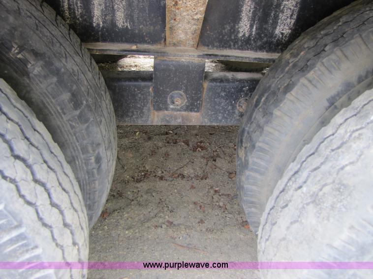 image for item A4642 2005 Elite 30' tandem axle flatbed trailer