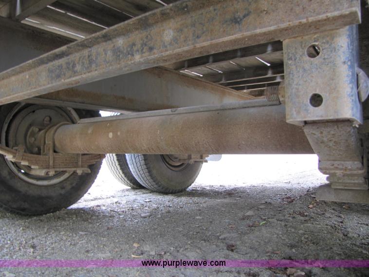 image for item A4642 2005 Elite 30' tandem axle flatbed trailer