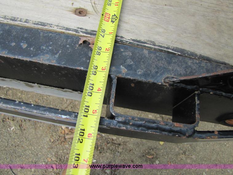 image for item A4642 2005 Elite 30' tandem axle flatbed trailer