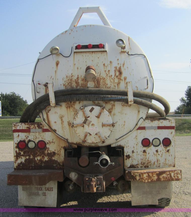 image for item A4702 1995 Western Star 4900 vac truck
