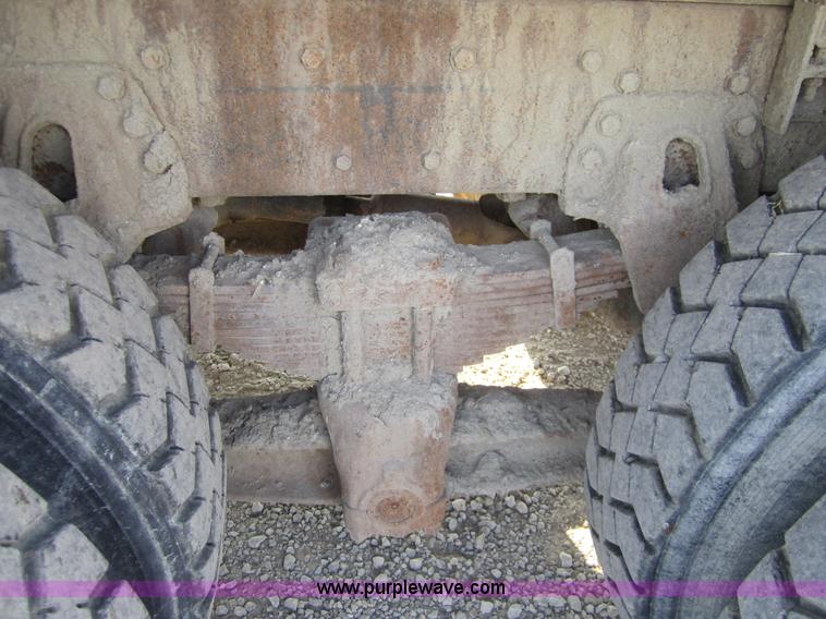 image for item A4702 1995 Western Star 4900 vac truck