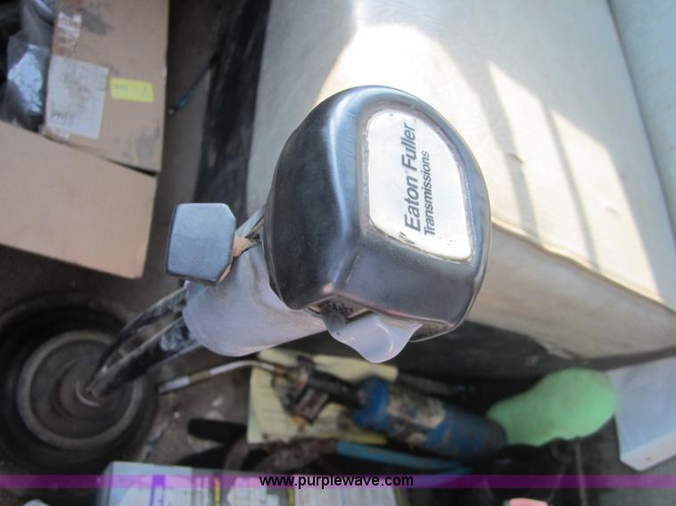 image for item A4702 1995 Western Star 4900 vac truck