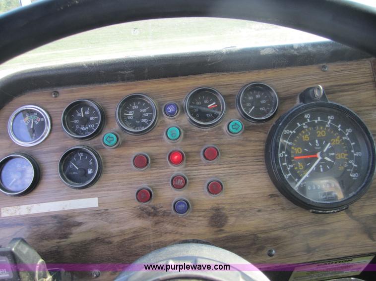 image for item A4702 1995 Western Star 4900 vac truck