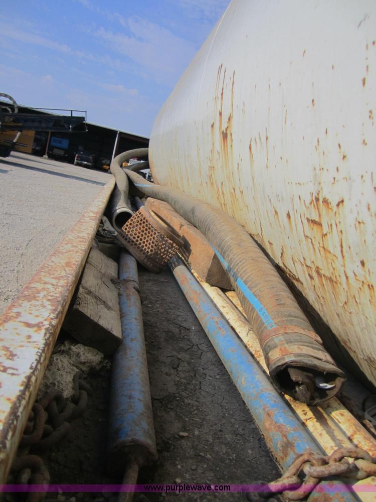 image for item A4702 1995 Western Star 4900 vac truck