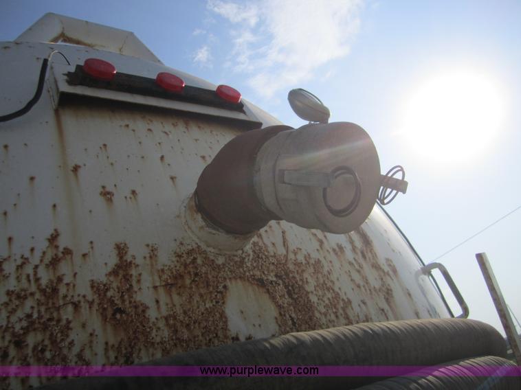 image for item A4702 1995 Western Star 4900 vac truck