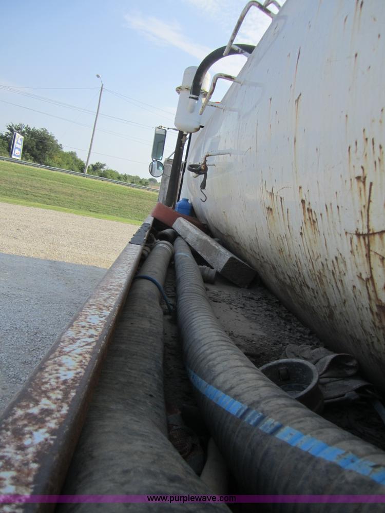 image for item A4702 1995 Western Star 4900 vac truck