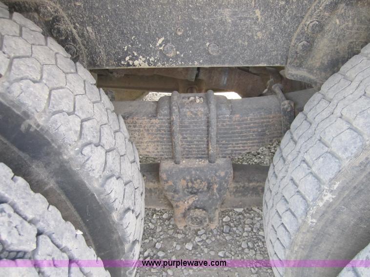 image for item A4704 1990 Ford LT8000 crane truck