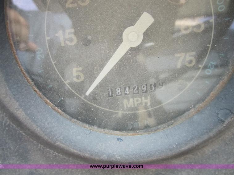 image for item A4704 1990 Ford LT8000 crane truck