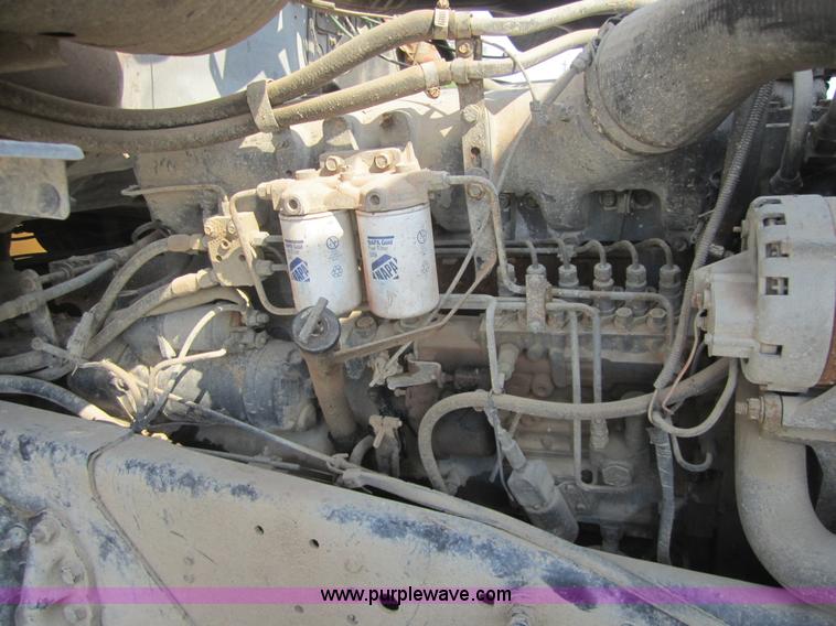 image for item A4704 1990 Ford LT8000 crane truck