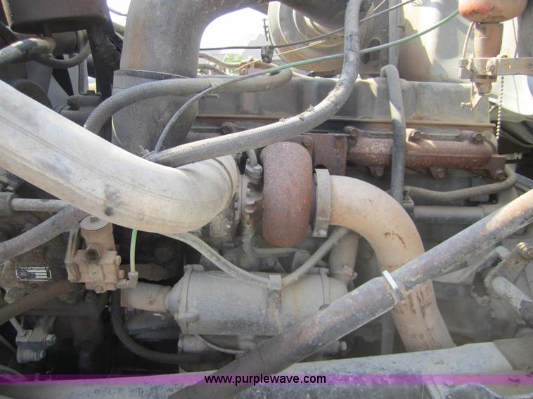 image for item A4704 1990 Ford LT8000 crane truck