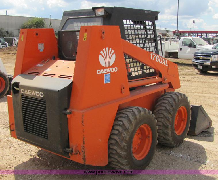 image for item A5031 1998 Daewoo 1760XL skid steer