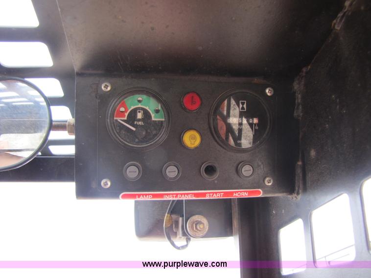 image for item A5031 1998 Daewoo 1760XL skid steer