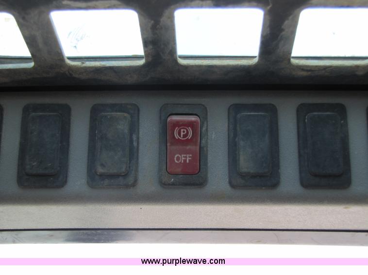 image for item A5033 Bobcat T190 track skid steer