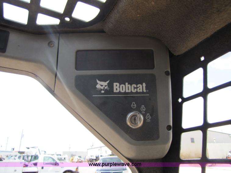 image for item A5034 2001 Bobcat 763 G series skid steer