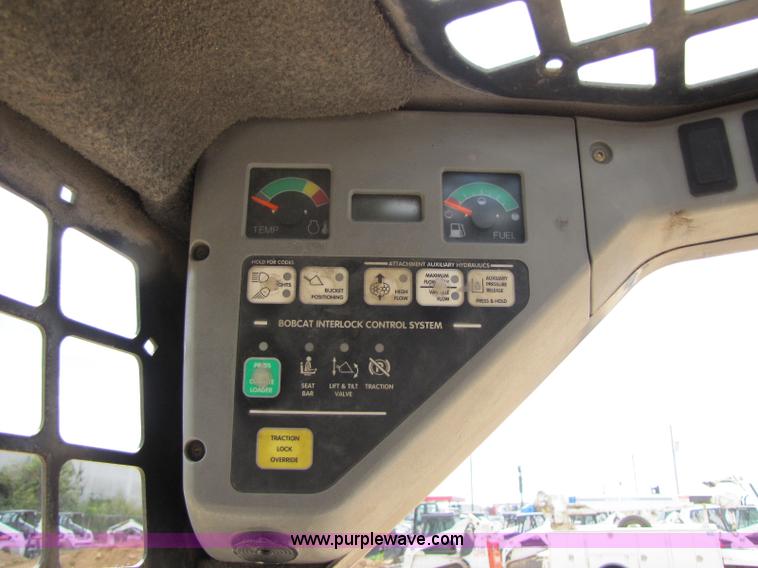 image for item A5034 2001 Bobcat 763 G series skid steer