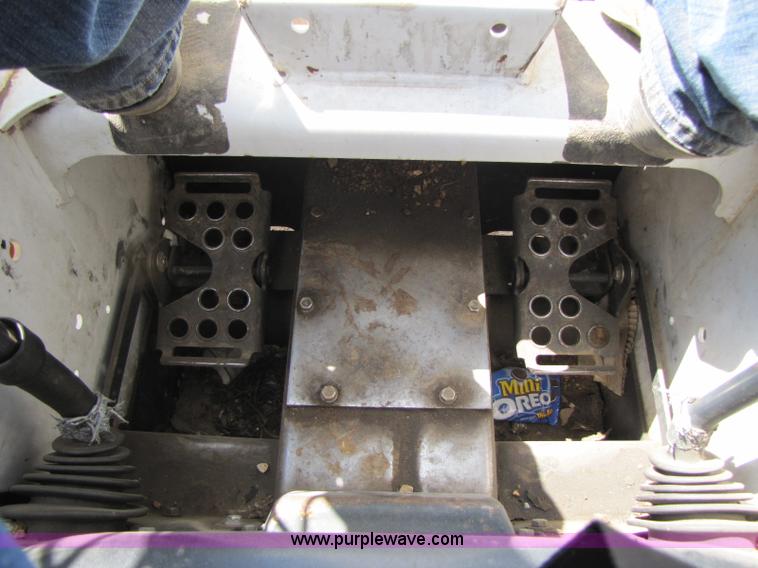 image for item A5034 2001 Bobcat 763 G series skid steer