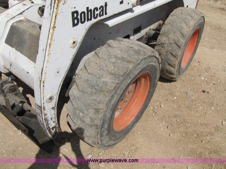 image for item A5034 2001 Bobcat 763 G series skid steer