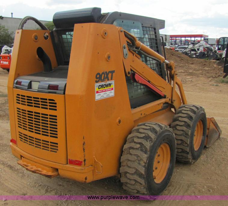image for item A5035 2004 Case 90XT skid steer