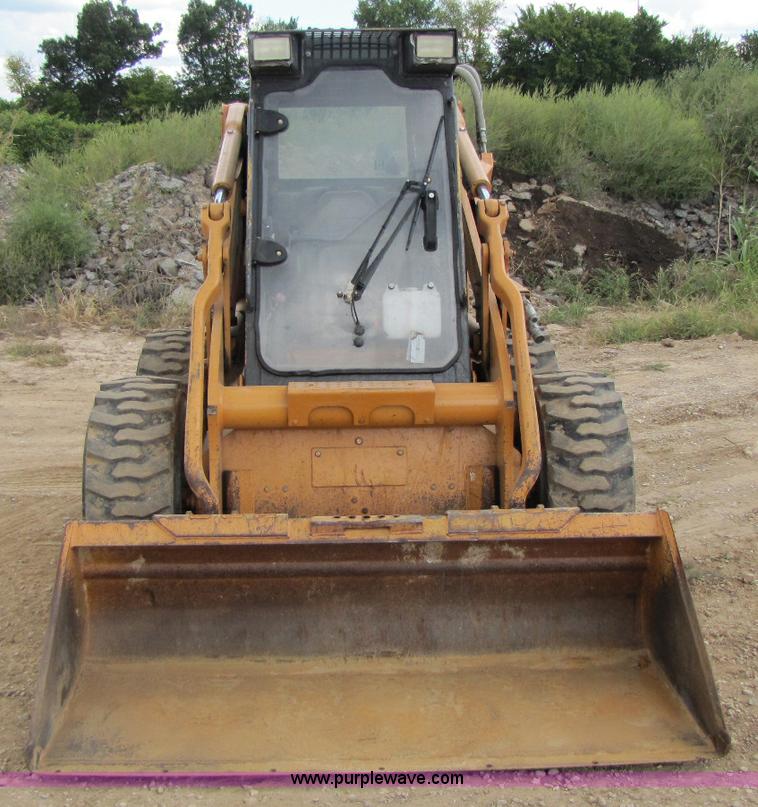 image for item A5035 2004 Case 90XT skid steer