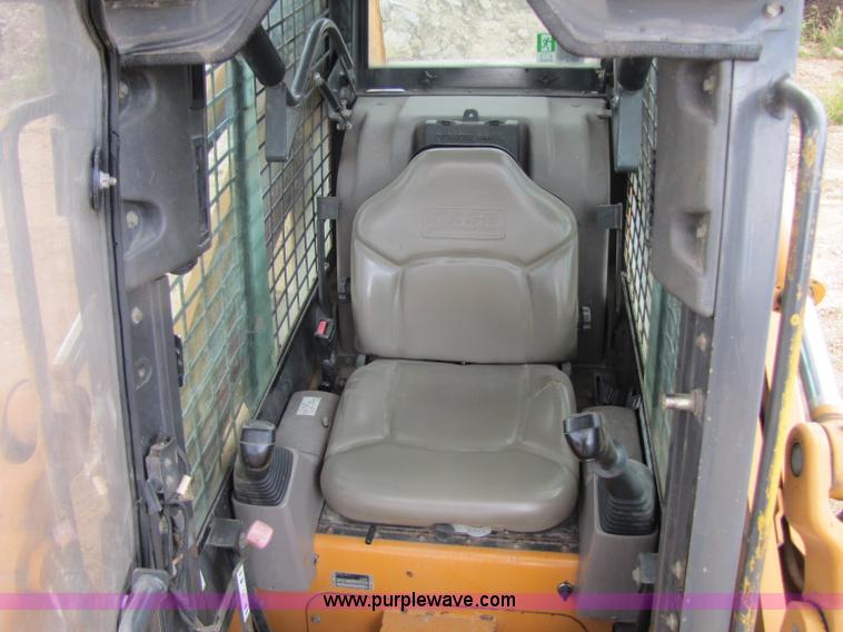 image for item A5035 2004 Case 90XT skid steer