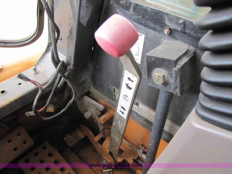 image for item A5035 2004 Case 90XT skid steer