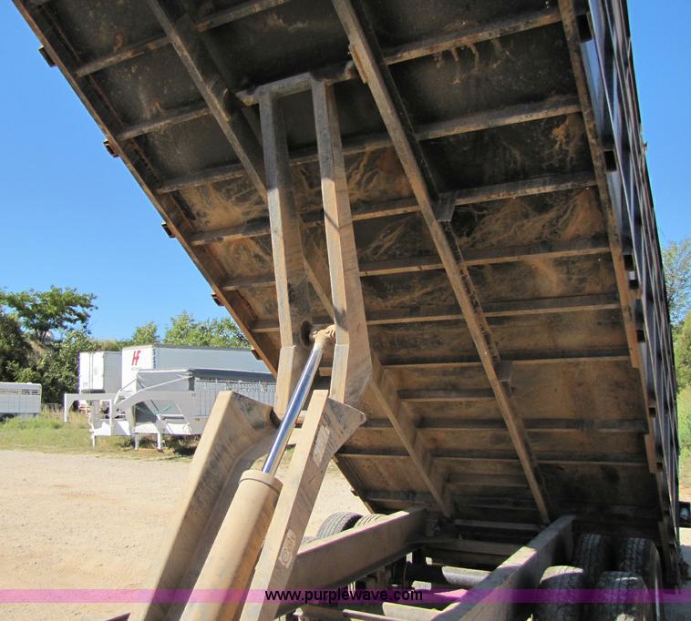 image for item A5039 2008 Starlite 20' dump trailer