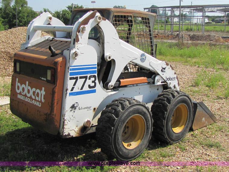 image for item A5061 Bobcat 773 skid steer