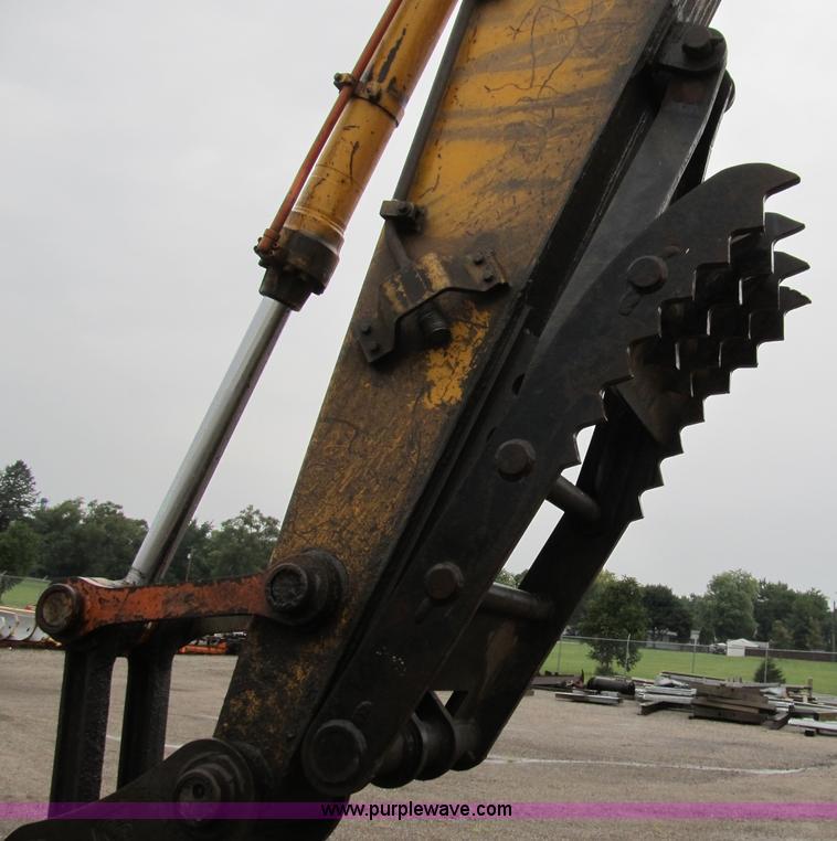 image for item A5442 1989 John Deere 690D-LC excavator