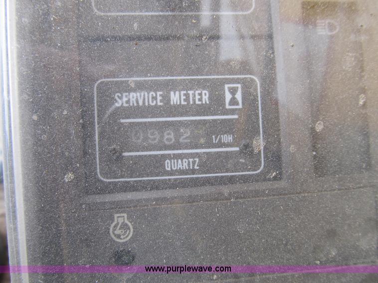 image for item A5442 1989 John Deere 690D-LC excavator