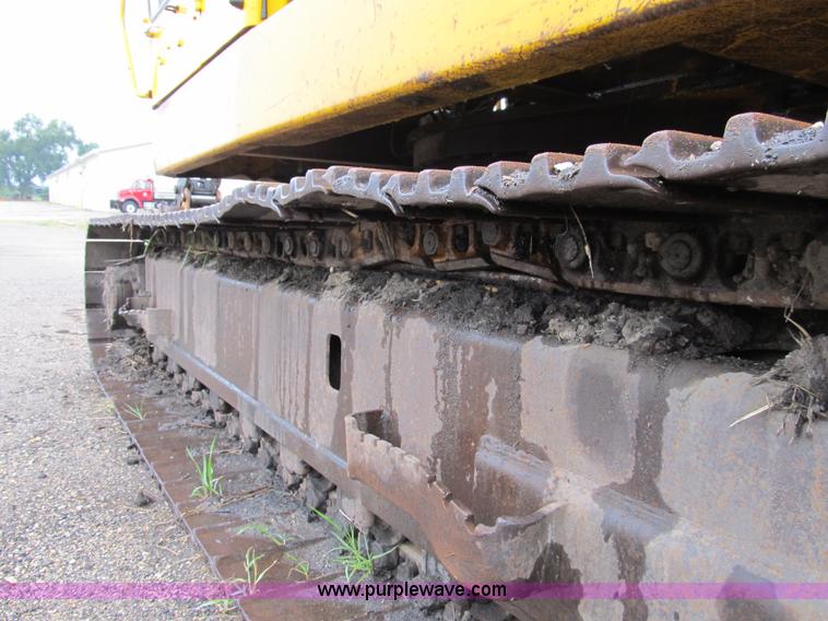 image for item A5442 1989 John Deere 690D-LC excavator