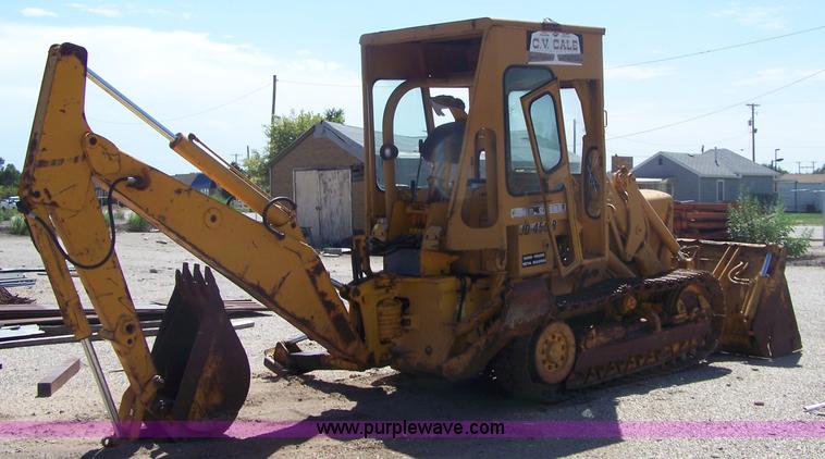 image for item B3525 1973 John Deere 450B track loader