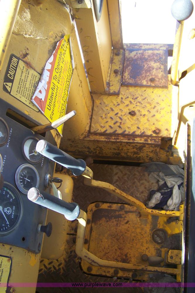 image for item B3525 1973 John Deere 450B track loader