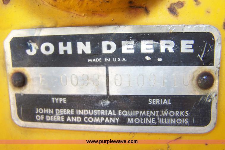 image for item B3525 1973 John Deere 450B track loader