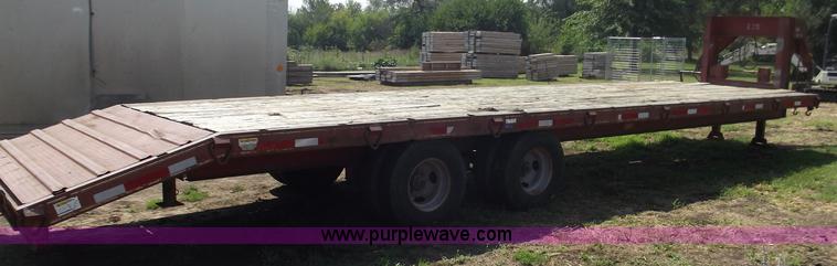 image for item B5011 1990 Hillsboro 32' goose neck trailer