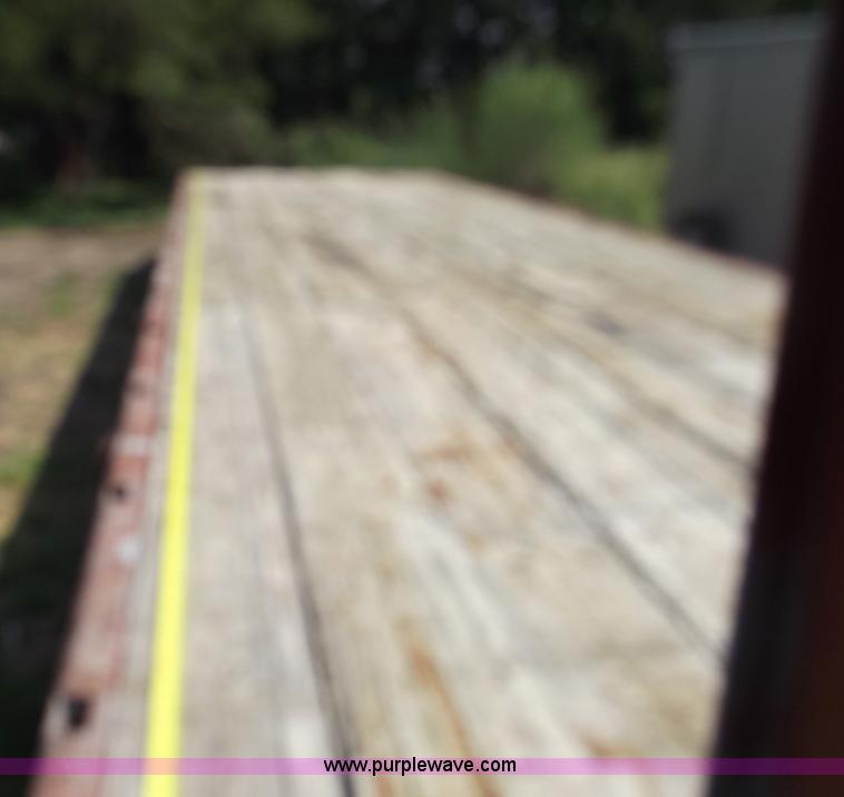 image for item B5011 1990 Hillsboro 32' goose neck trailer