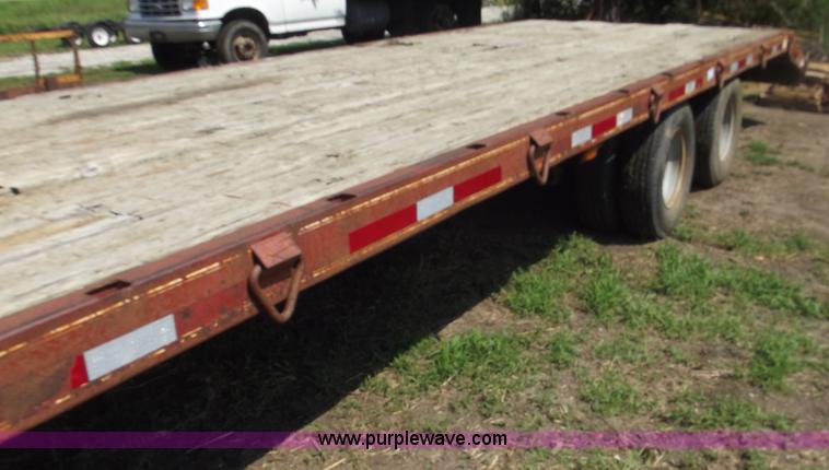 image for item B5011 1990 Hillsboro 32' goose neck trailer