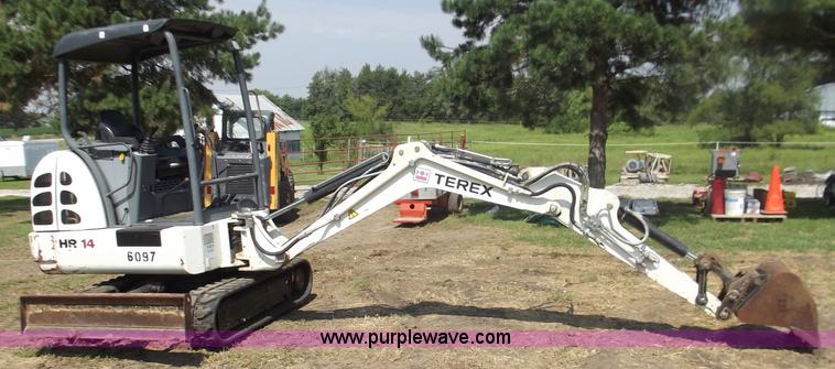 image for item B5012 2005 Terex HR14 mini excavator