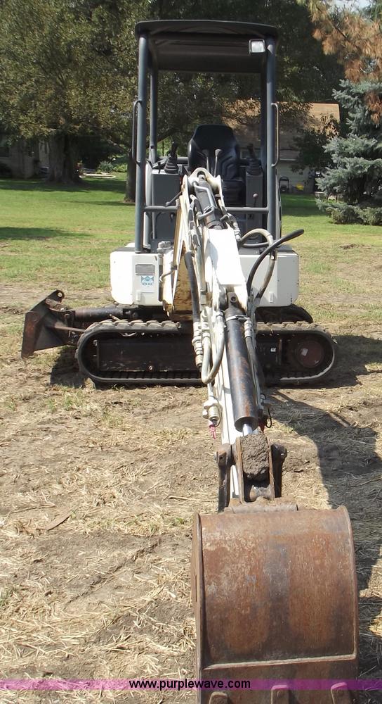 image for item B5012 2005 Terex HR14 mini excavator