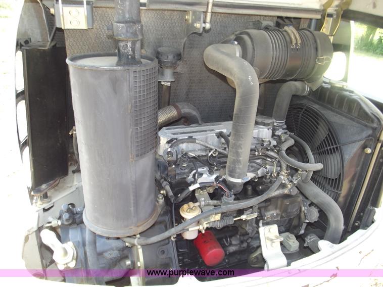 image for item B5012 2005 Terex HR14 mini excavator