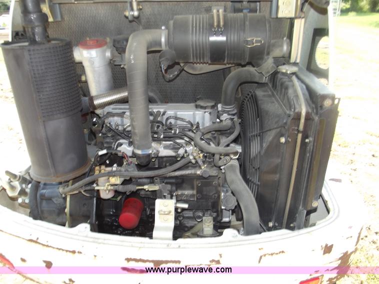 image for item B5012 2005 Terex HR14 mini excavator