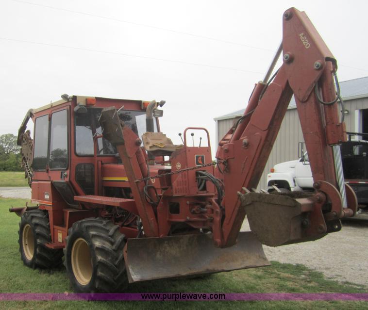 image for item C5006 1996 Ditch Witch 8020 trencher